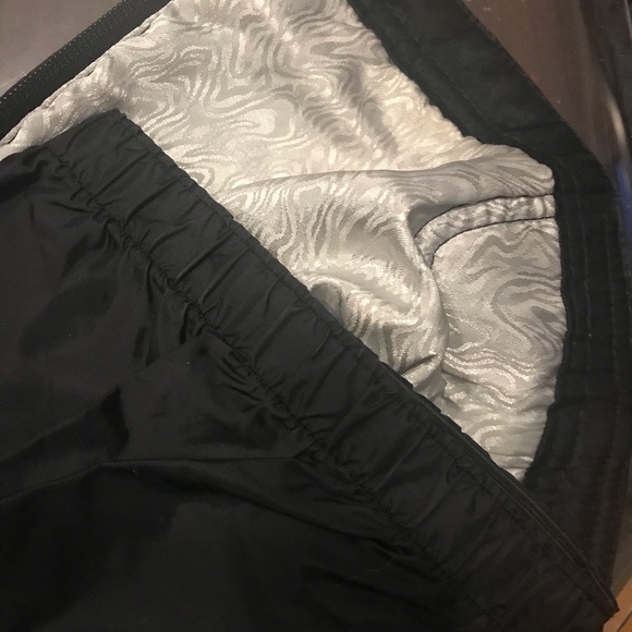 Women’s Metropolis Legacy Snowpants - Size 10 - Picture 8 of 9